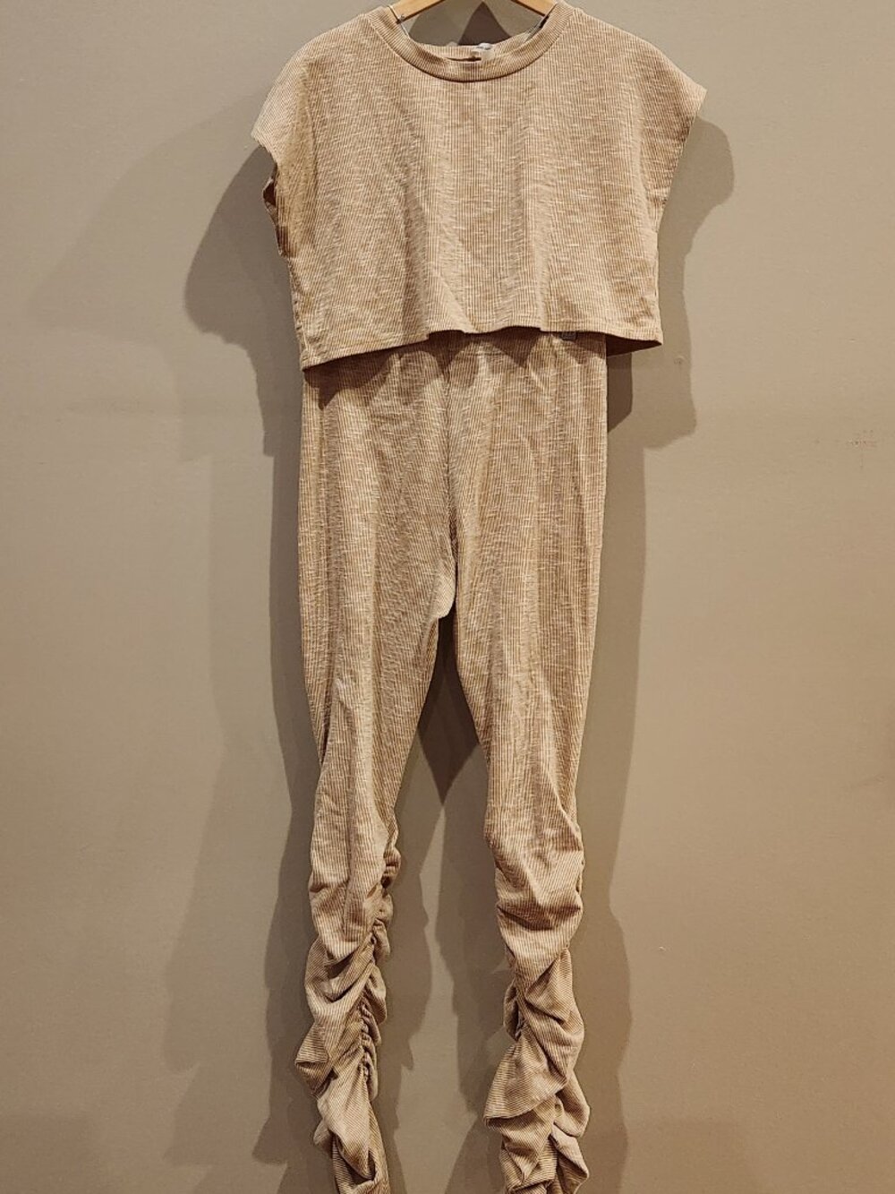 Yellow Cabbage Beige Ribbed Matching Set Ruched Leggings Crop Top Small